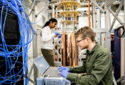 使用牛津仪器的低温系统 Lucy量子计算机成功运行一年