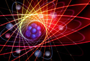 我国科学家在二维半导体中对本征极化子进行原子级操纵