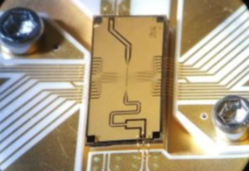 大阪大学与牛津大学合作在单量子比特操作中实现史上最低错误率