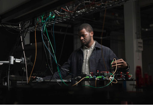 丹麦量子技术公司Sparrow Quantum完成2750万欧元A轮融资