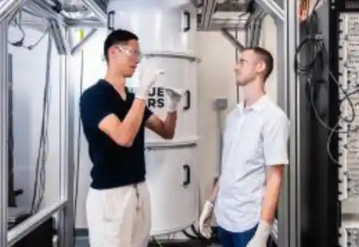 阿贡实验室已部署并运行一台由英特尔制造的12量子比特硅基量子处理器