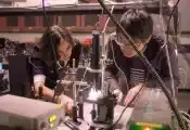UCLA研发量子阱光子芯片 实现太赫兹系统单芯片集成突破