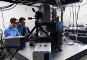 橡树岭实验室首次利用激光测振仪来量化低温离子阱的振动
