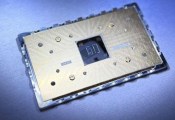 芝加哥大学的研究人员展示了一种模块化的超导量子处理器设计