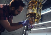 SEEQC与英伟达联合演示了首个全数字量子-经典处理器接口协议