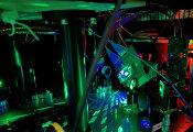 德国科学家首次在冷原子量子模拟器中实验展示了新量子相