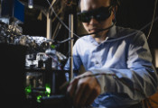 普渡大学科学家开发出具有原子级分辨率的核磁共振显微技术