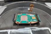 西蒙菲莎大学物理学家与Photonic公司合作研制出新型电控硅基量子器件