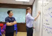 新加坡大华银行联手CQT量子技术中心探索金融衍生品定价新路径