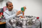 费米实验室获美国“创世任务”两项资助，聚焦极端环境电子芯片与量子传感表征