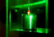 OIST利用电子自旋力移动悬浮金刚石，首次观测量子效应直接操控受引力物体